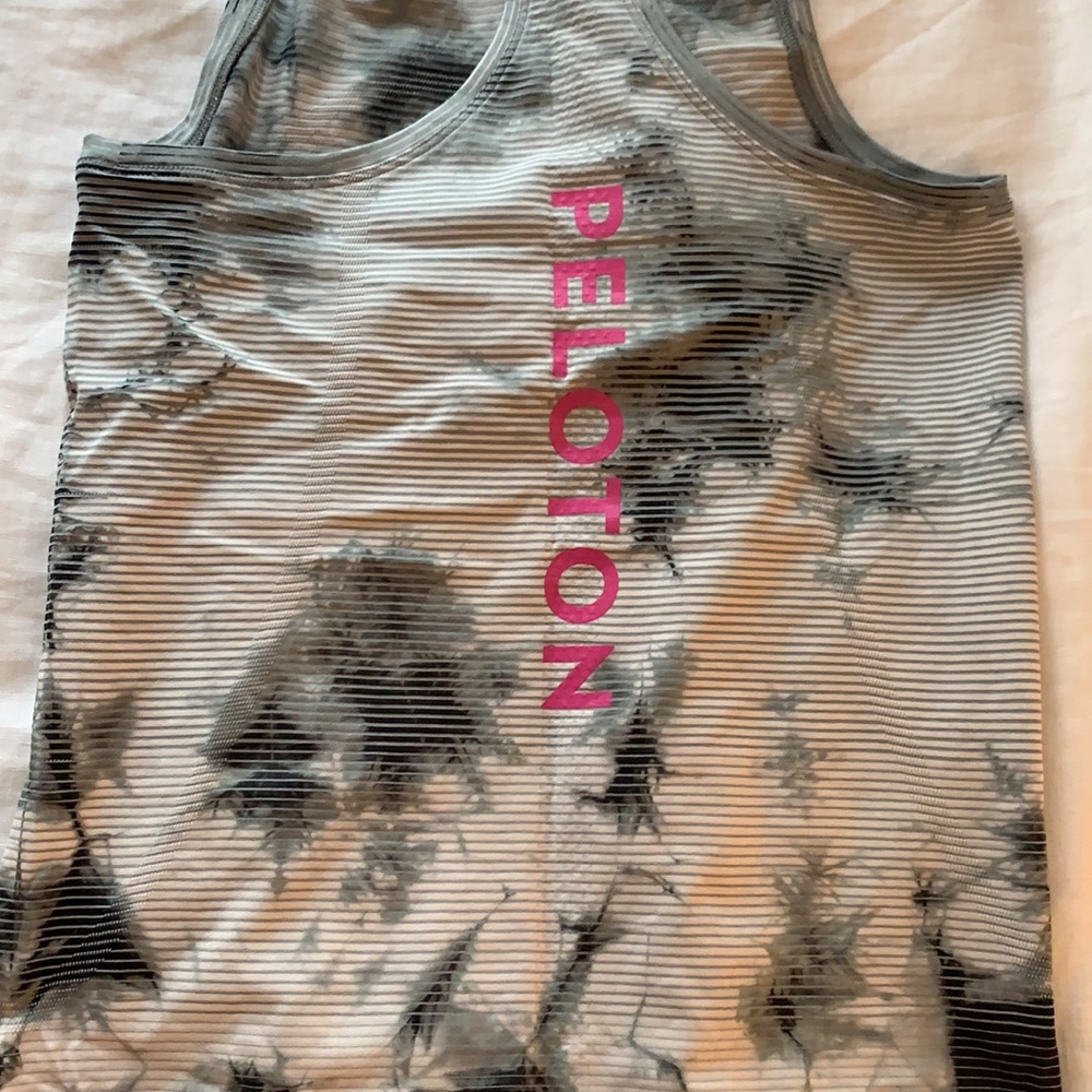 Lululemon tie dye peloton tank